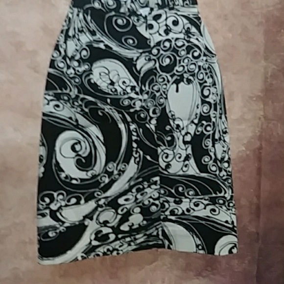 Intriguing threads - Picture 3 of 3